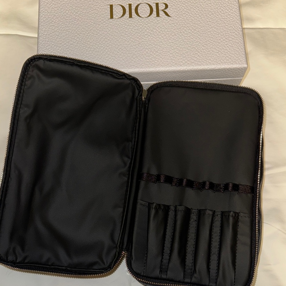 New Dior Beauty Black Makeup Bag - Picture 2 of 4